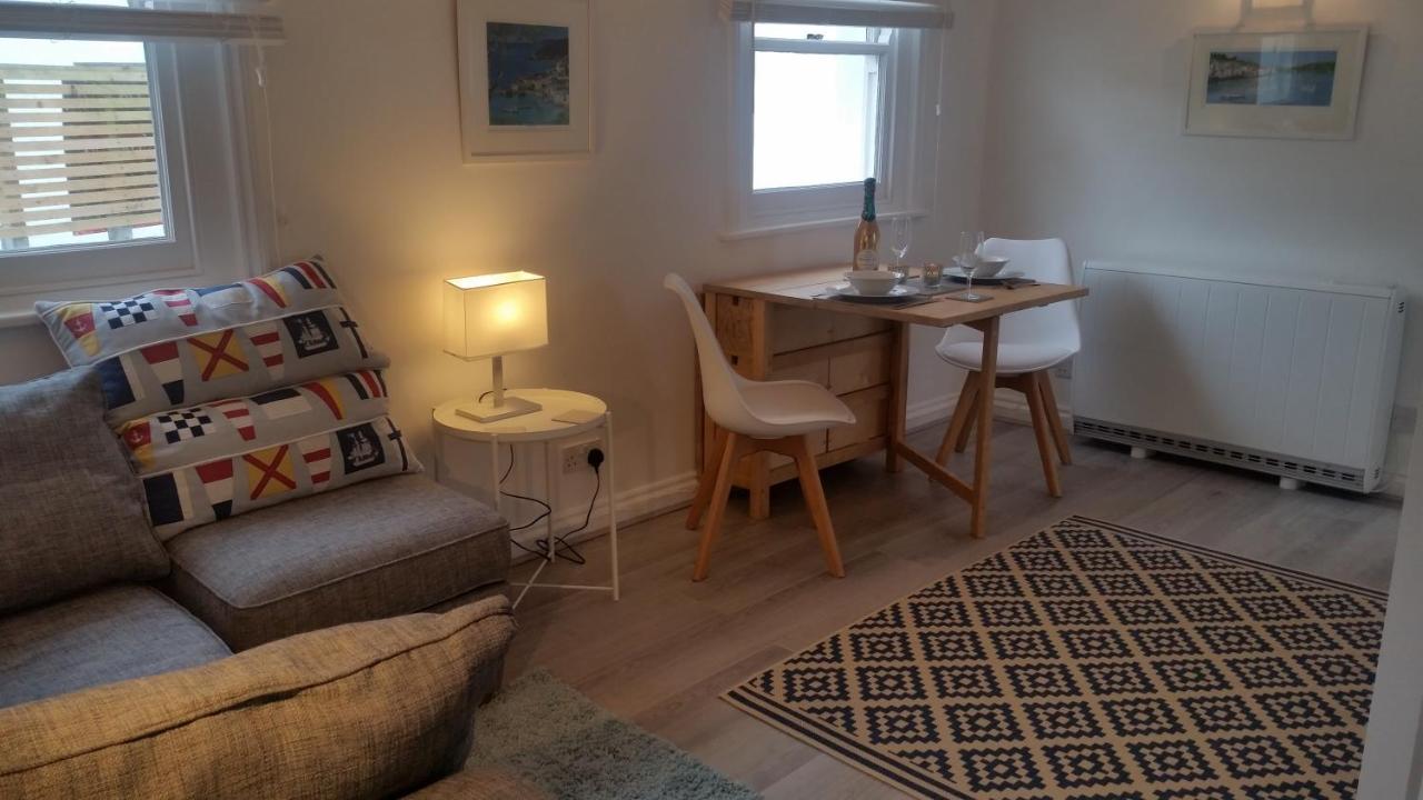 The Picture House Stylish Apartment In Fowey Exterior photo